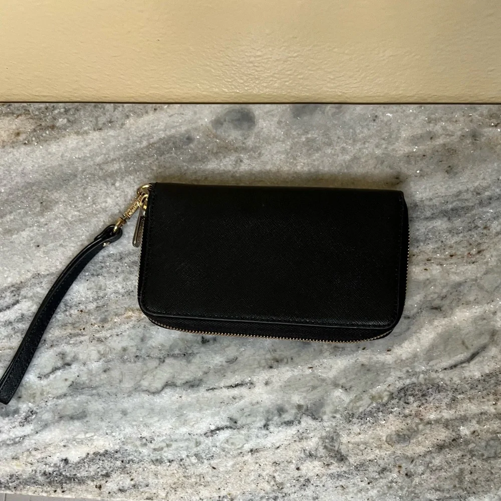 Michael Kors Selma Leather Satchel Bag with Wallet- Black.